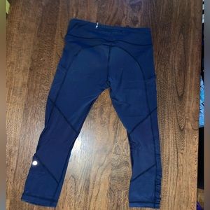 Navy blue cropped Lululemon leggings